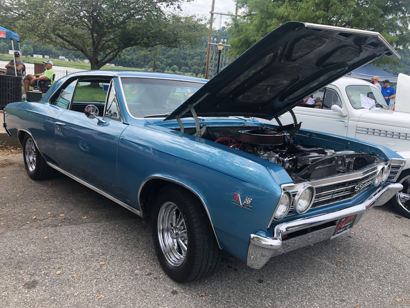 Illustration for article titled Car show in Madison (warning: obvs very big photo dump)